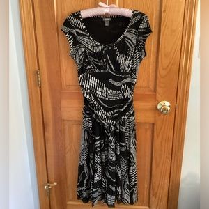 Kenneth Cole Reaction midi dress size M. Black and white geometric-like print.